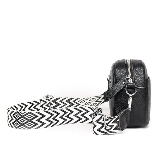 Abigail Echtleder-Schultertasche™ (-30%) - aus hochwertigem Kalbsleder mit komfortablem, breitem Riemen