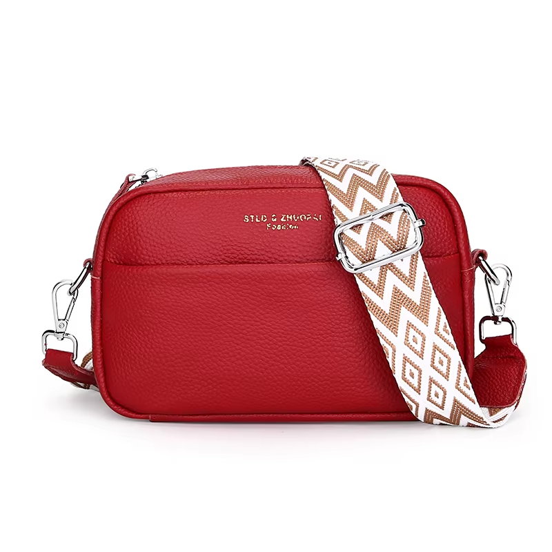 Abigail Echtleder-Schultertasche™ (-30%) - aus hochwertigem Kalbsleder mit komfortablem, breitem Riemen